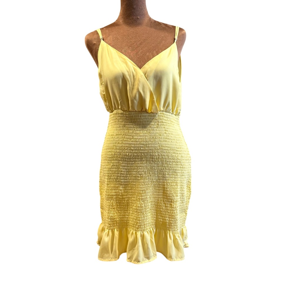 Love Tree Smocked Ruffle Womens L Butter Yellow Bodycon Coquette Romantic Ruffle